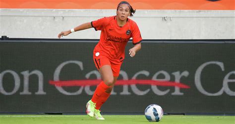 Goal by Sanchez gives Dash 1-1 draw with Thorns